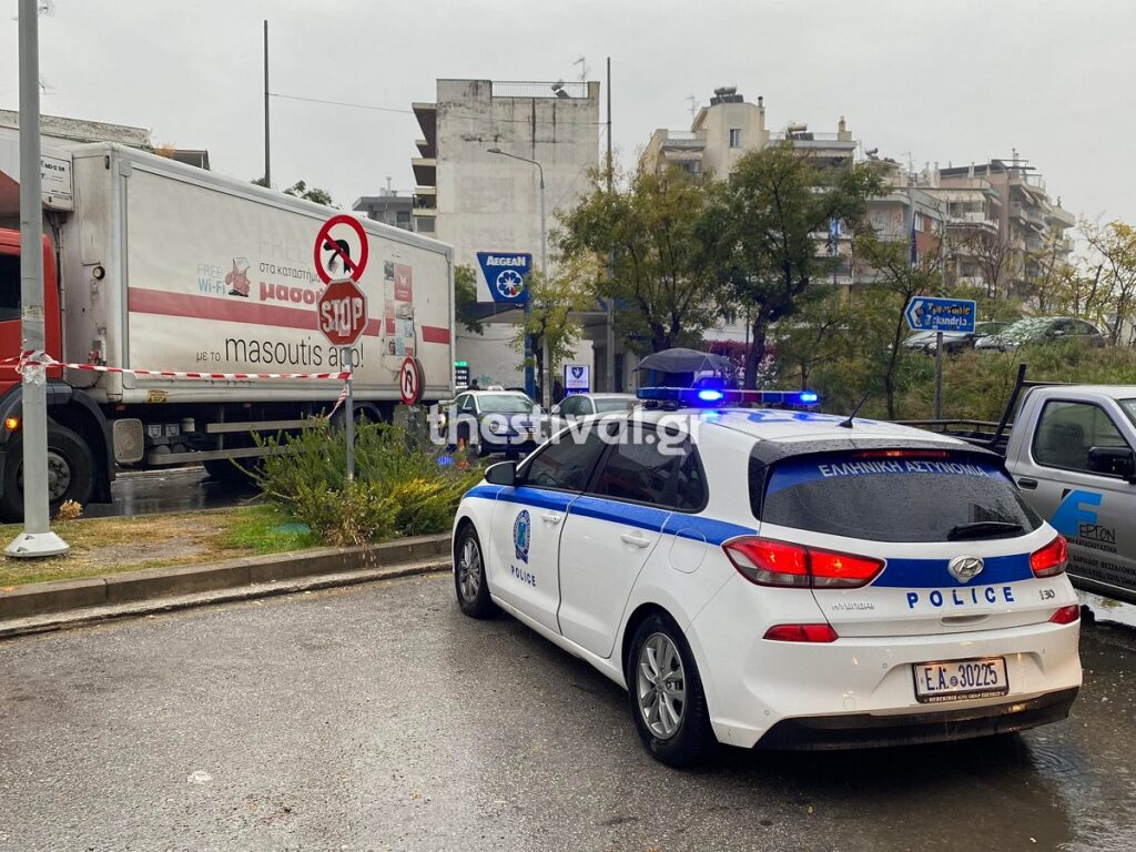 Θεσσαλονίκη: Νεκρή 42χρονη ποδηλάτισσα που παρασύρθηκε από φορτηγό (Photos)