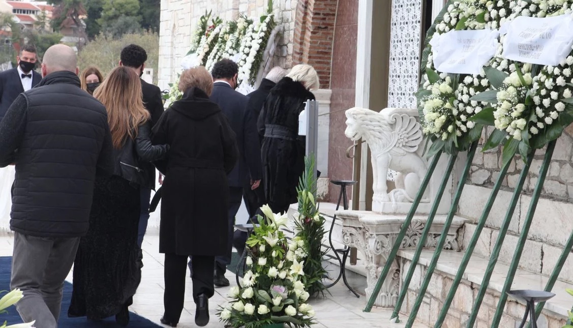 Το «τελευταίο αντίο» στον Γιώργο Τράγκα