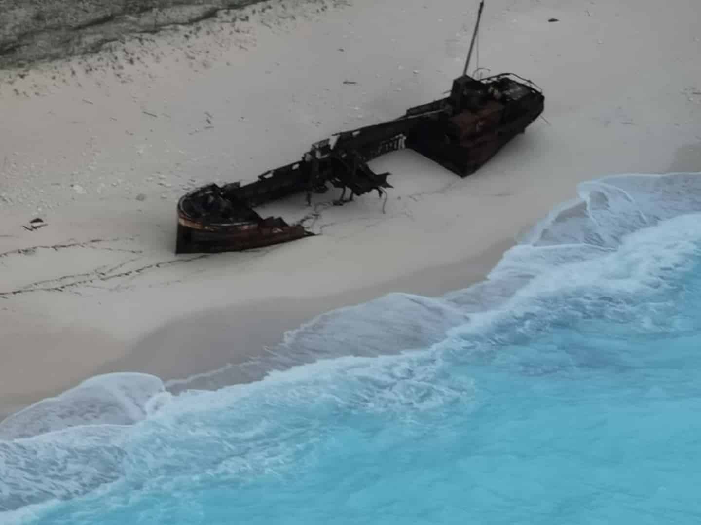 Ζάκυνθος: Η κακοκαιρία κατέστρεψε μέρος του πλοίου στο «Ναυάγιο»
