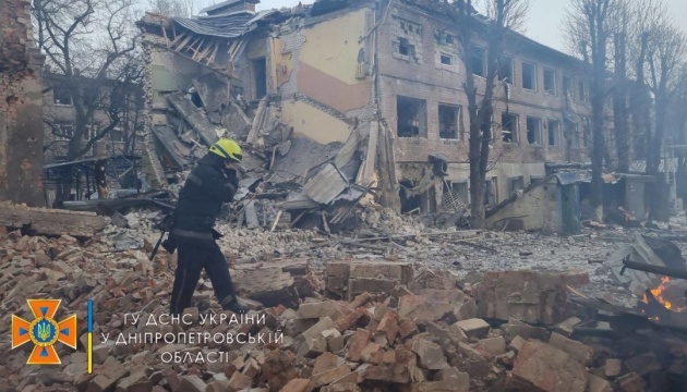 Ουκρανία: Βομβαρδισμοί αμάχων στο Ντνίπρο - Οι Ρώσοι περικυκλώνουν το Κίεβο 