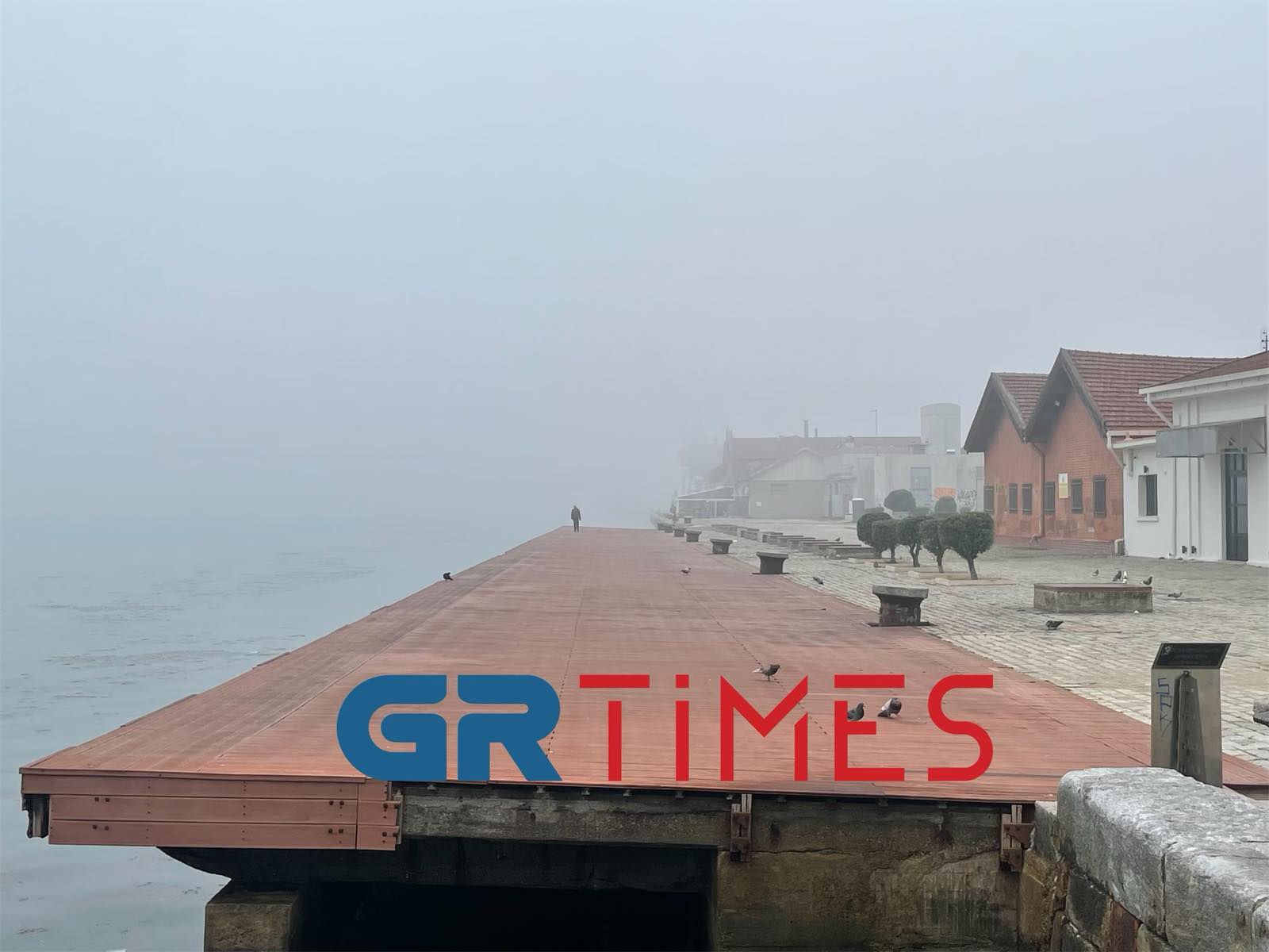 Πυκνή ομίχλη κάλυψε τη Θεσσαλονίκη