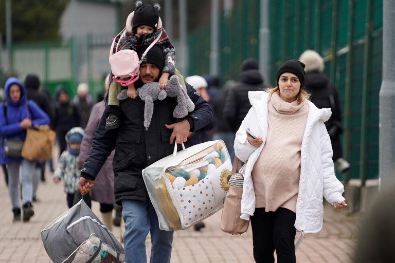 O OHE προειδοποιεί για τη «μεγαλύτερη προσφυγική κρίση του αιώνα».