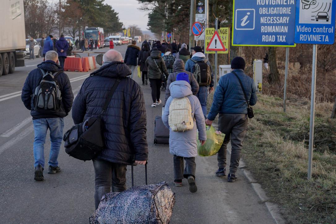 1 εκατ. πρόσφυγες εγκαταλείπουν την Ουκρανία (Photos)