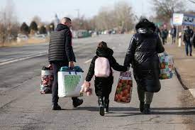 1 εκατ. πρόσφυγες εγκαταλείπουν την Ουκρανία (Photos) 