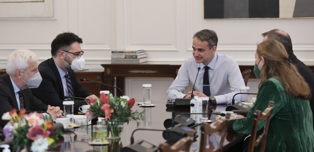 Aνδρουλάκης σε Μητσοτάκη: «Το τηλεφώνημά σας στον Ζελένσκι έφερε την αρχή του τέλους για την έξοδό μας από την Μαριούπολη»