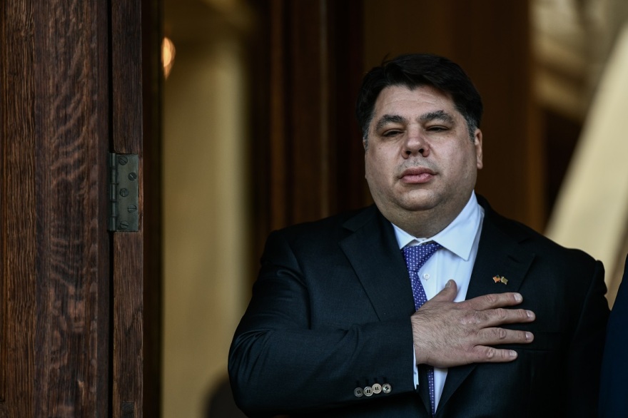 O Τζορτζ Τσούνης επέδωσε τα διαπιστευτήριά του στην Κατερίνα Σακελλαροπούλου 