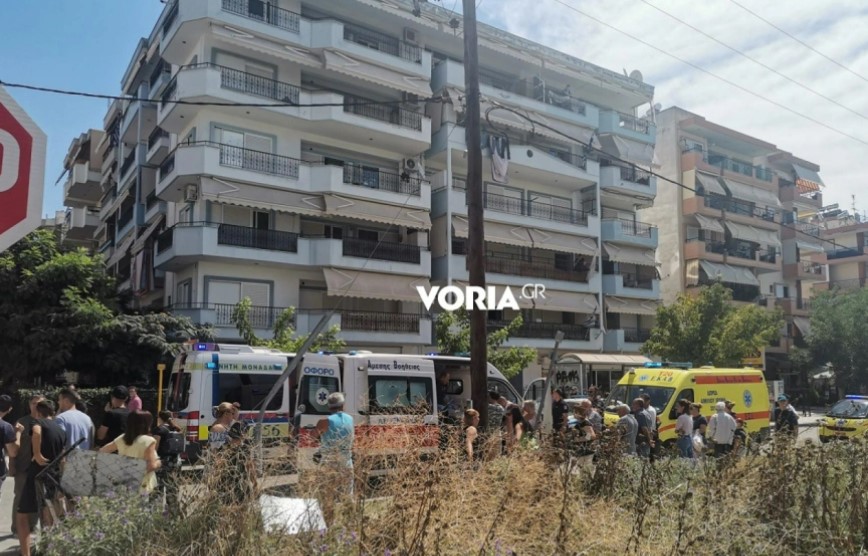 Θεσσαλονίκη: Αυτοκίνητο έπεσε πάνω σε στάση του ΟΑΣΘ