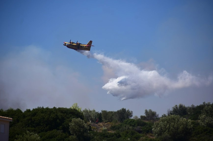 Φωτιά στην Αργολίδα - Κοντά σε κατοικημένες περιοχές