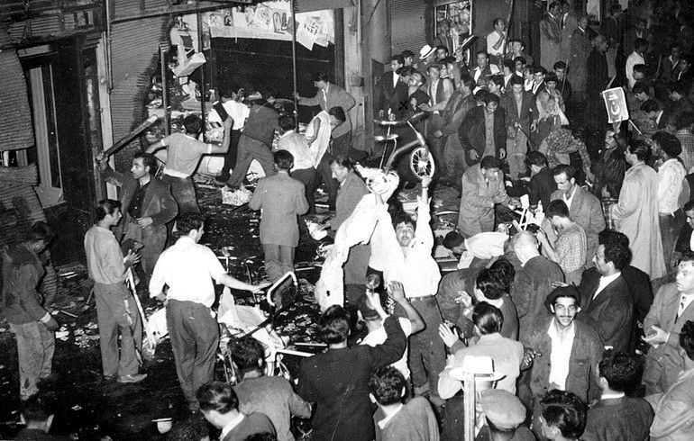 Σεπτεμβριανά 1955: Η «νύχτα των Κρυστάλλων» για τους Έλληνες της Κωνσταντινούπολης