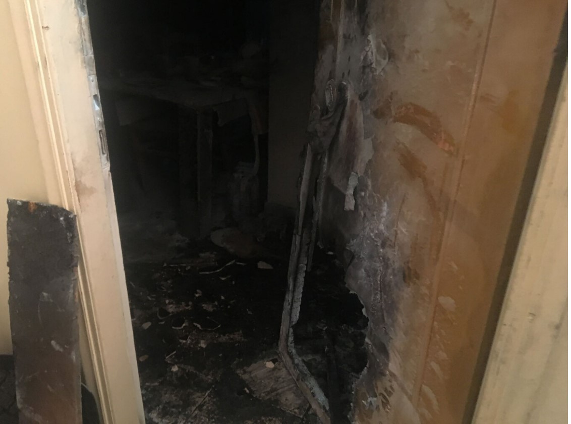 Κολωνός: Συνελήφθη ο πατέρας για τη φωτιά σε διαμέρισμα
