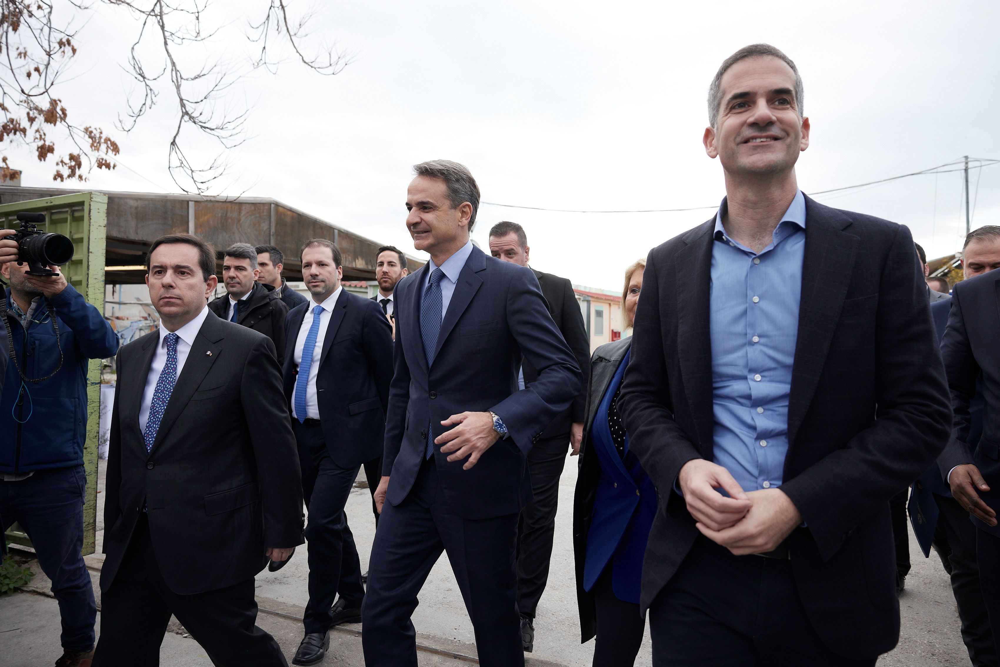  Edit media Μητσοτάκης: Η χώρα απαλλάσσεται από μεταναστευτικές δομές του παρελθόντος