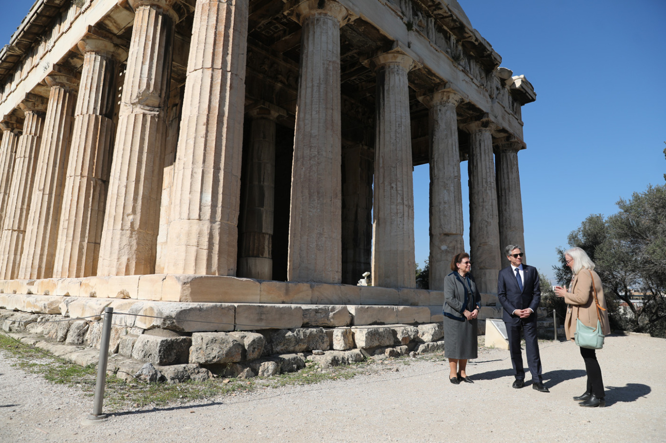Επίσκεψη Μπλίνκεν στην Αθήνα: Ξενάγηση από τη Μενδώνη στην Αρχαία Αγορά