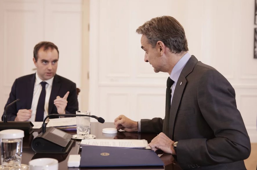 Συνάντηση Μητσοτάκη με τον Γάλλο υπουργό Άμυνας