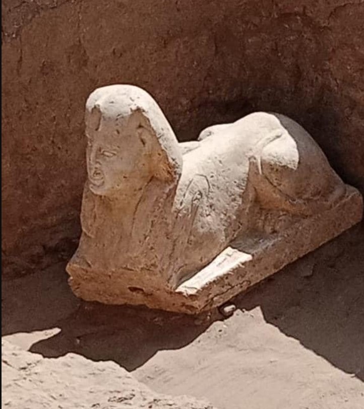 Αίγυπτος: Ανακάλυψαν άγαλμα που μοιάζει με σφίγγα