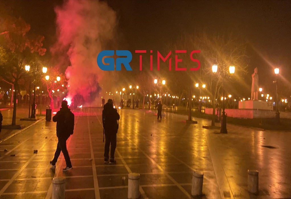 Θεσσαλονίκη: Νέα επεισόδια μετά το τέλος της πορείας για τα Τέμπη (Photos)