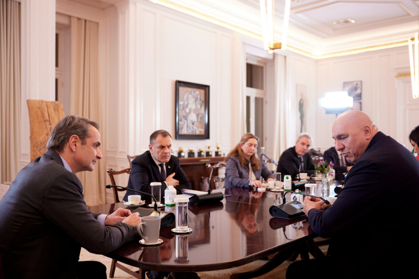 Συνάντηση Μητσοτάκη με τον Ιταλό υπουργό Άμυνας