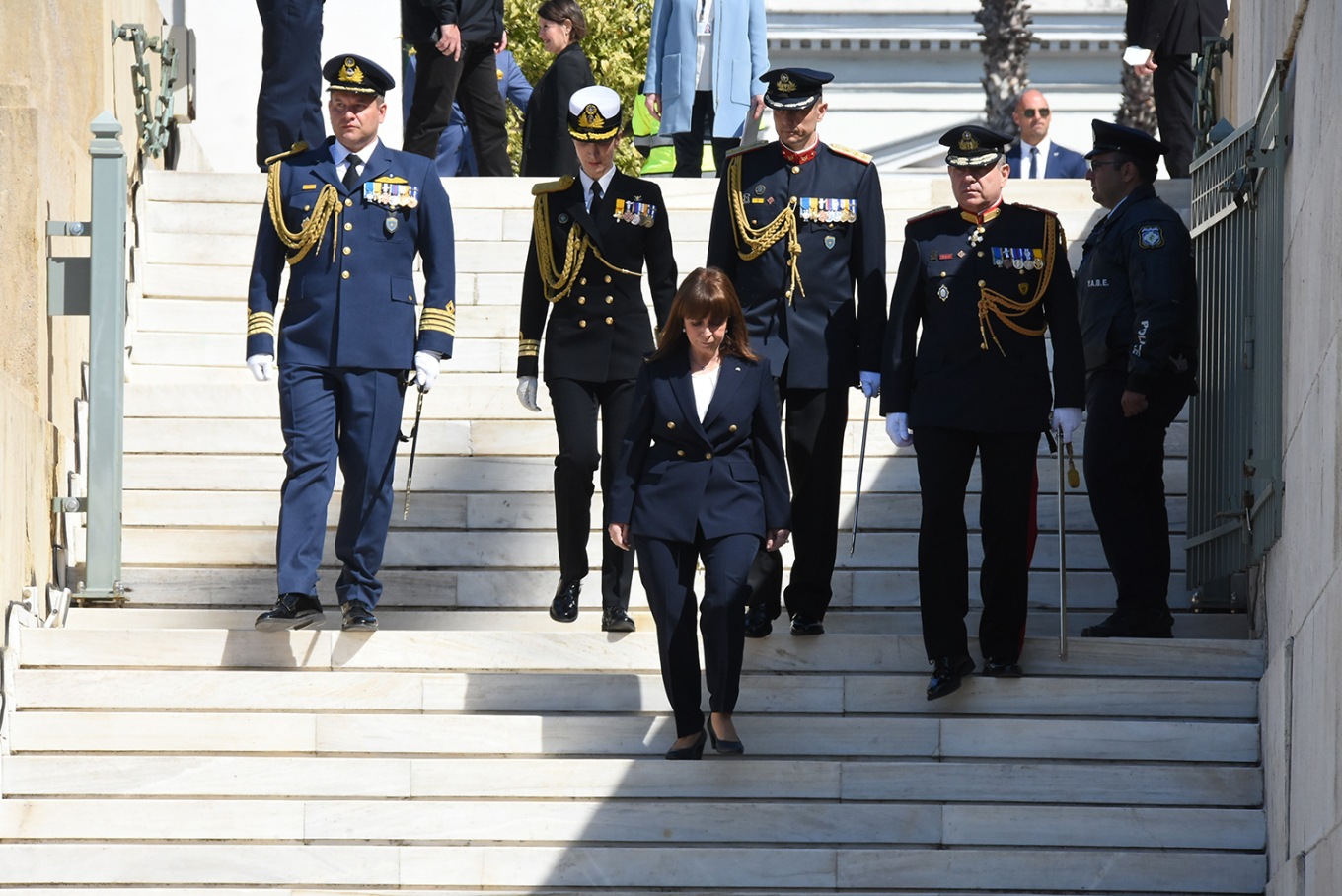 H πολιτική ηγεσία στη στρατιωτική παρέλαση