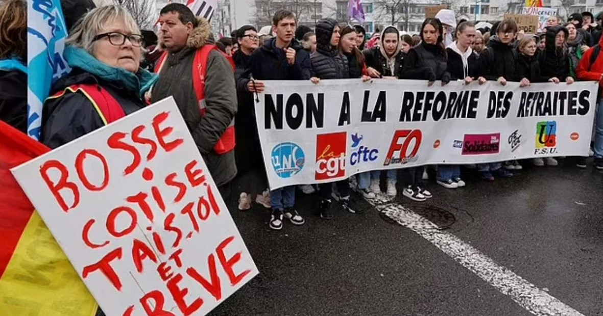 Γαλλία: Νέος γύρος κινητοποιήσεων για το συνταξιοδοτικό – Νέα σοβαρά επεισόδια