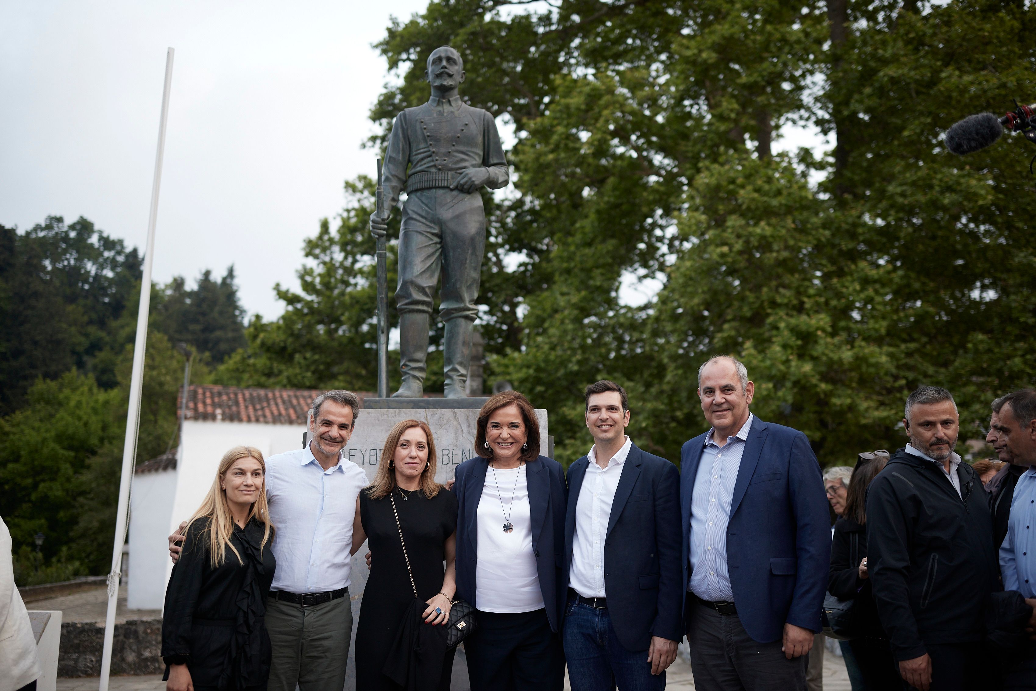 Η μαντινάδα του Κυριάκου Μητσοτάκη στο Θέρισο 