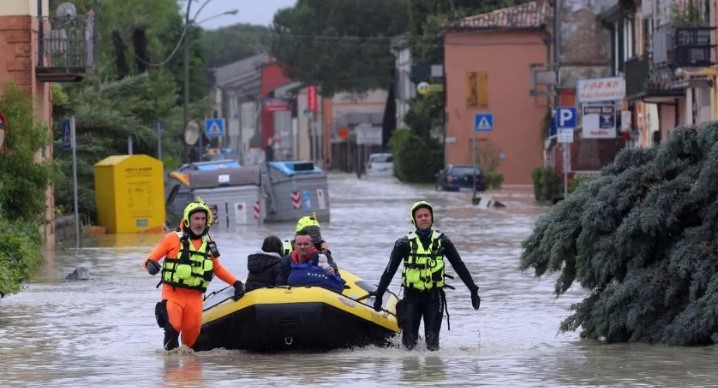Ιταλία: Νεκροί και αγνοούμενοι από τις καταιγίδες
