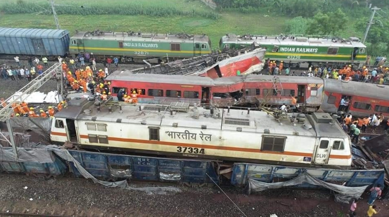 Σύγκρουση τρένων στην Ινδία: Πάνω από 285 οι νεκροί