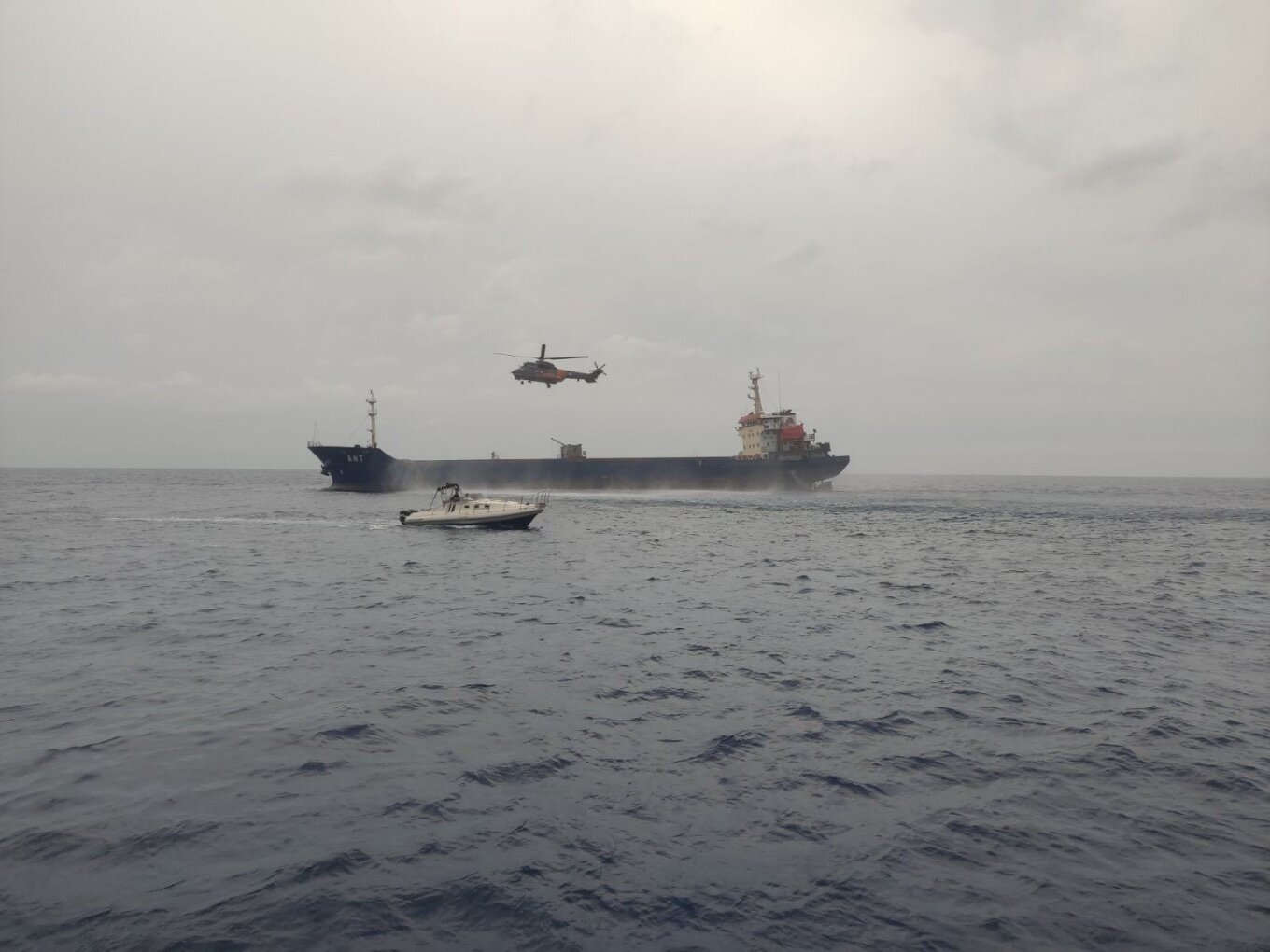 Σύγκρουση πλοίων ανοιχτά της Χίου: Με ρήγμα το πλοίο με τους Τούρκους ναυτικούς