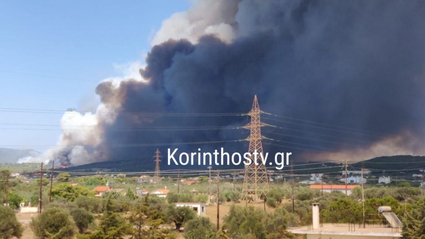 Ανεξέλεγκτη η φωτιά στο Λουτράκι - Πλησιάζει στα διυλιστήρια των Αγίων Θεοδώρων