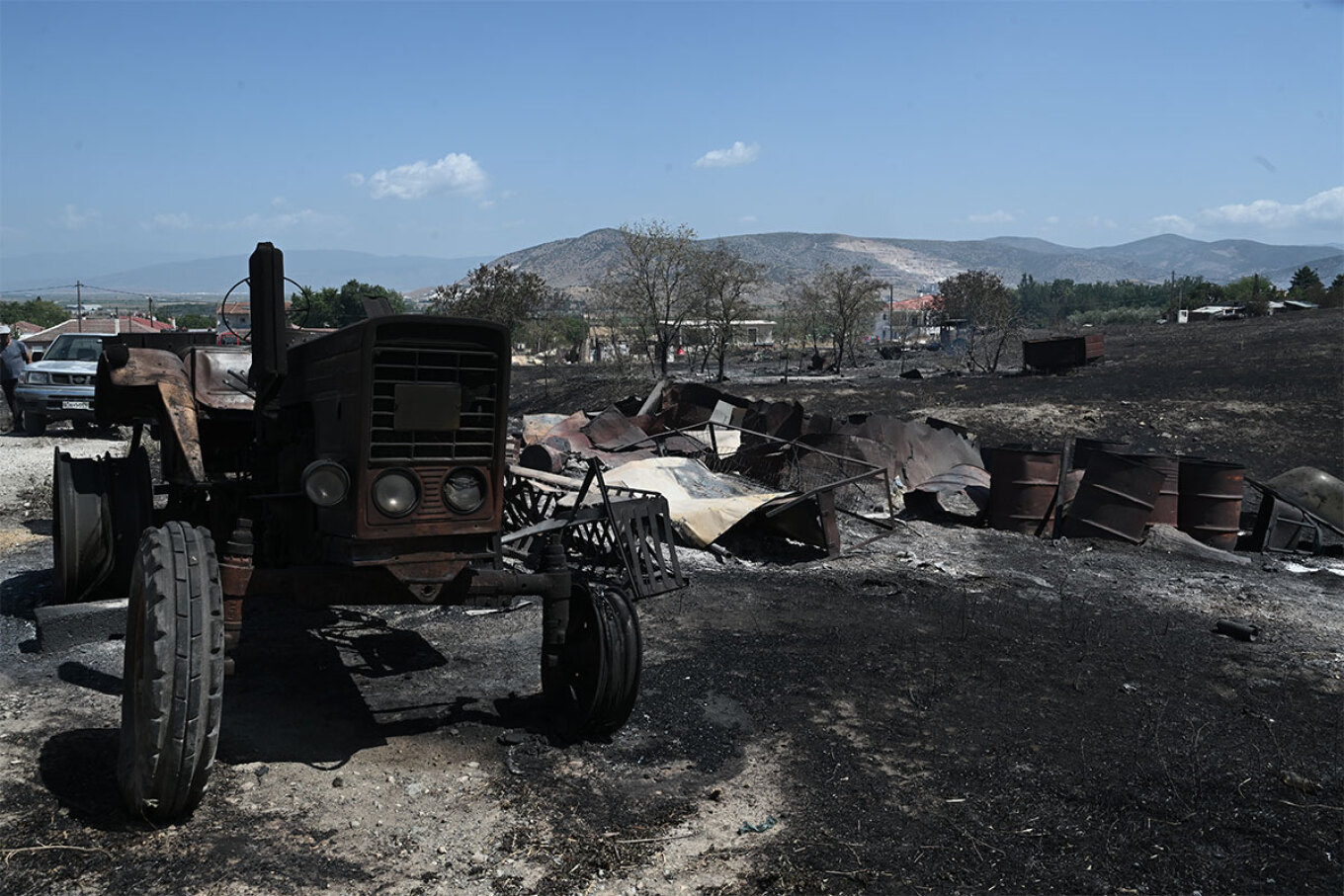 Φωτιά στη Μαγνησία: Εκκενώνονται η Νέα Αγχίαλος και άλλοι πέντε οικισμοί