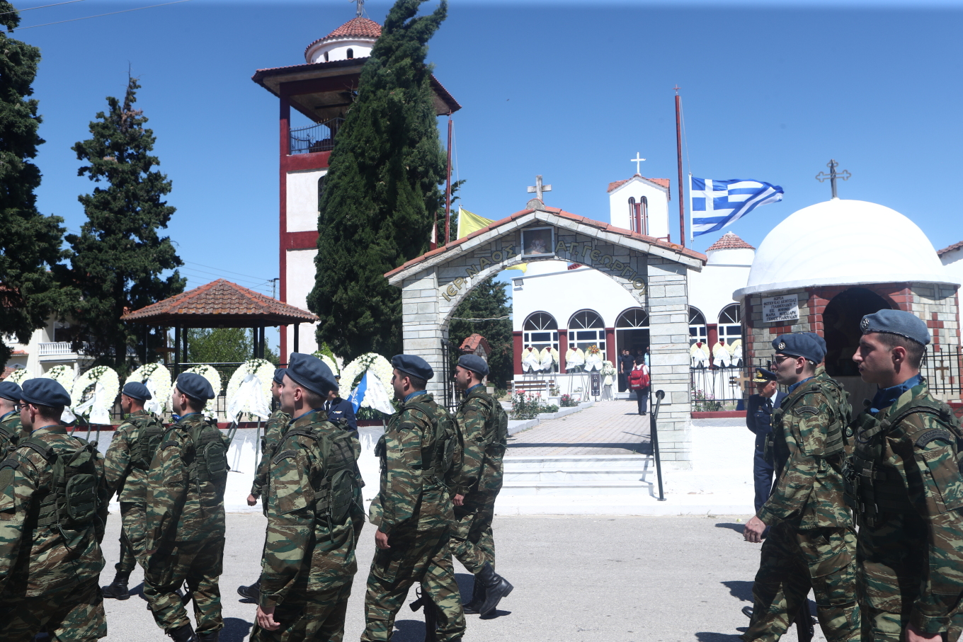 Κιλκίς: Θρήνος στην κηδεία του συγκυβερνήτη του μοιραίου Canadair, Περικλή Στεφανίδη