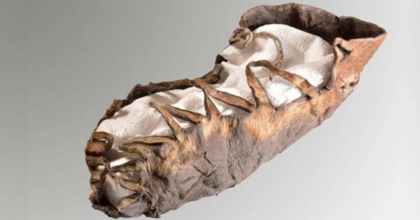 Παιδικό παπούτσι 2.000 ετών ανακαλύφθηκε σε ορυχείο αλατιού