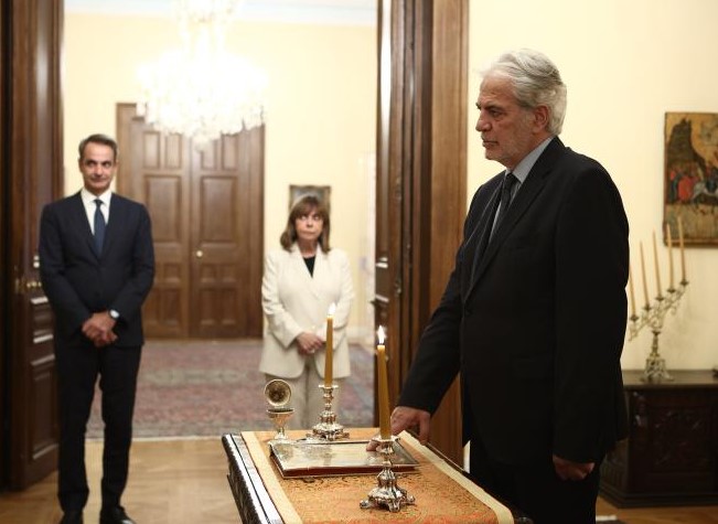 Ορκίστηκε νέος υπουργός Ναυτιλίας ο Στυλιανίδης