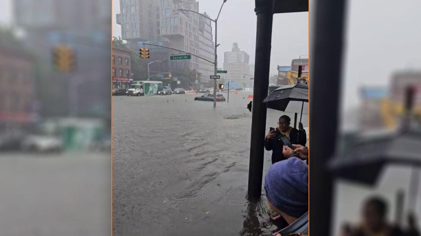 Χάος στη Νέα Υόρκη μετά από σφοδρή καταιγίδα