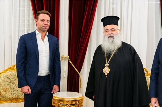 Ο Στέφανος Κασσελάκης συναντήθηκε και με το Αρχιεπίσκοπο Κύπρου Γεώργιο.