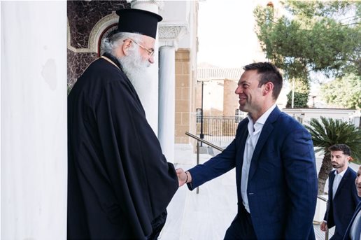 Ο Στέφανος Κασσελάκης συναντήθηκε και με το Αρχιεπίσκοπο Κύπρου Γεώργιο.