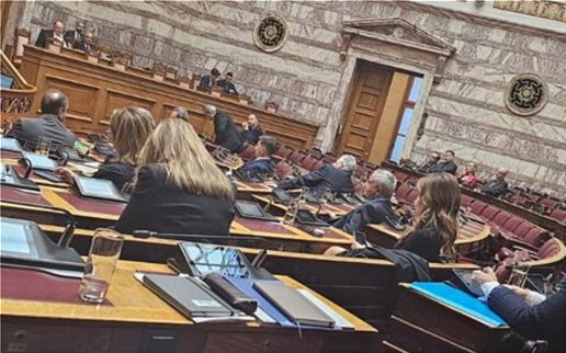 Βουλή: Εικόνα …διάλυσης στην πτέρυγα του ΣΥΡΙΖΑ