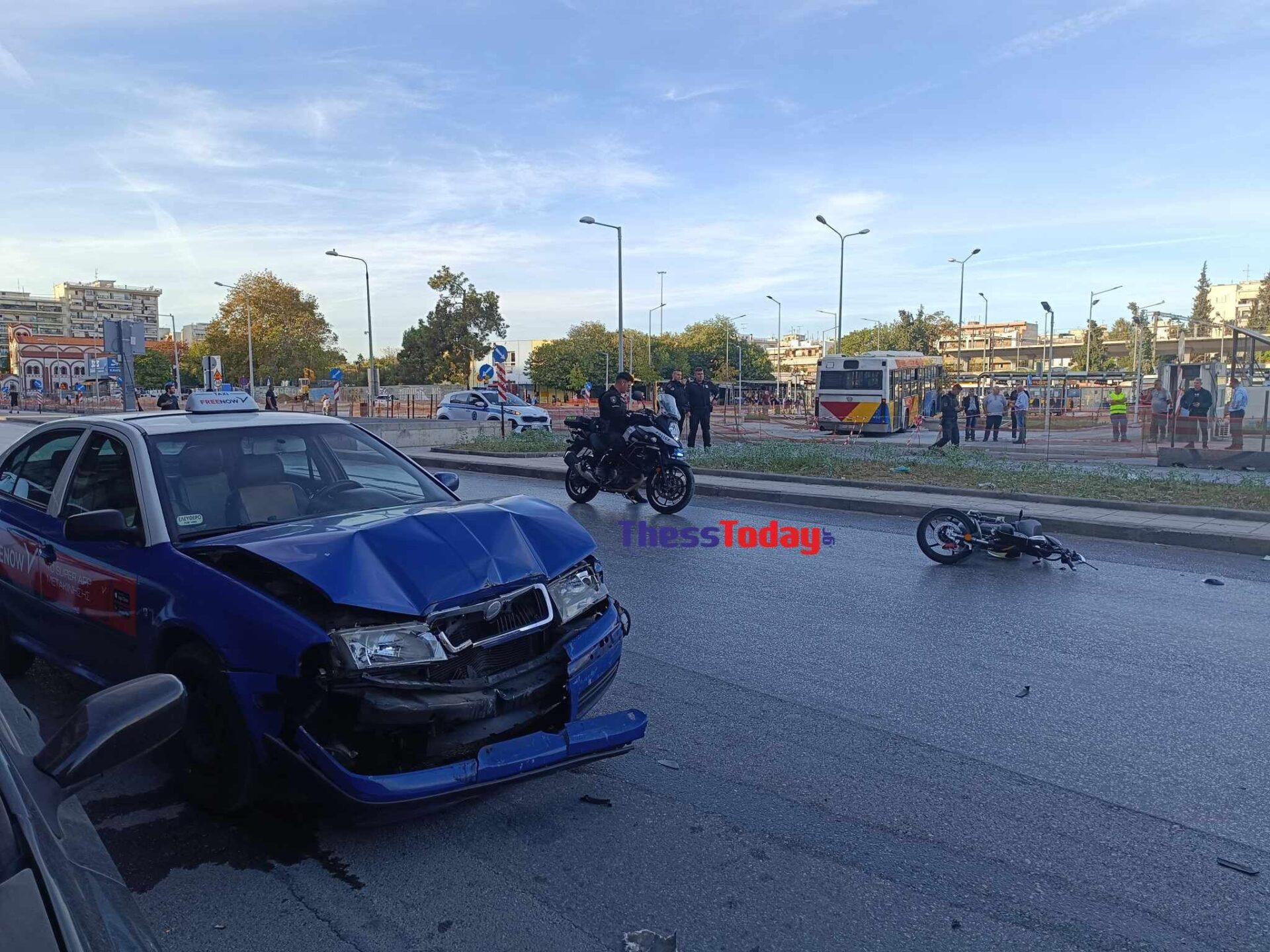 Θεσσαλονίκη: Λεωφορείο παρέσυρε και σκότωσε γυναίκα που οδηγούσε μηχανή (Video&Photos)
