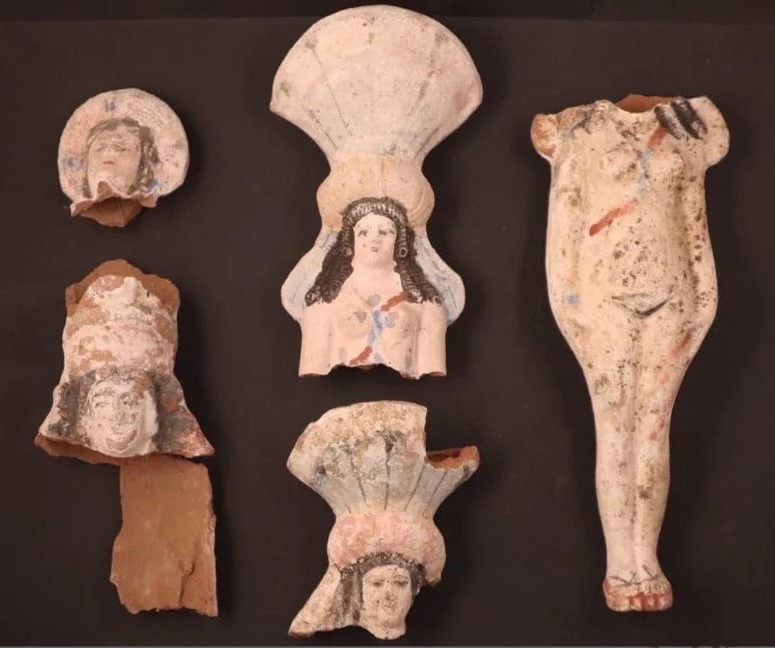 Αρχαιολόγοι αποκάλυψαν λαξευμένους τάφους