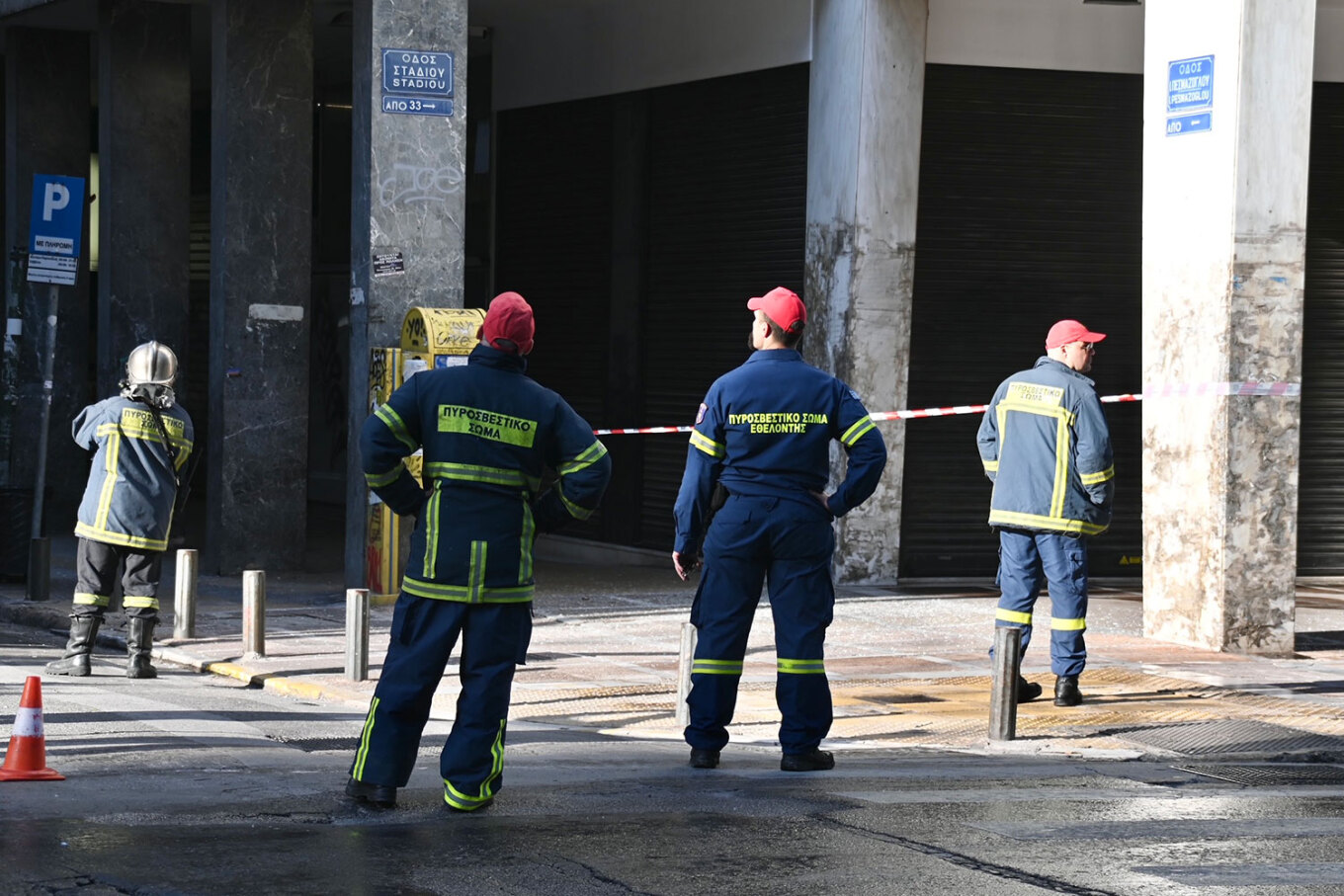 Έκρηξη στη Σταδίου: Οι κάμερες έχουν καταγράψει τους δράστες της επίθεσης