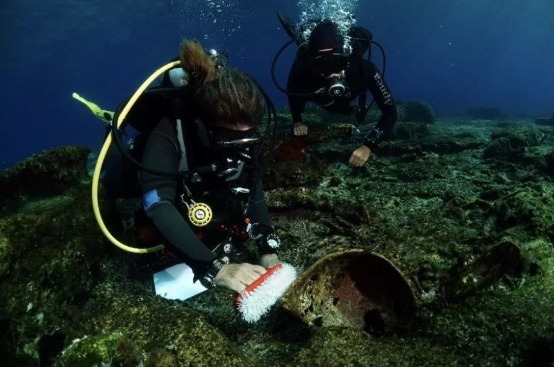 Κάσος: Ναυάγια και ευρήματα από το 3.000 π.Χ. αποκαλύφθηκαν από υποβρύχια αρχαιολογική έρευνα
