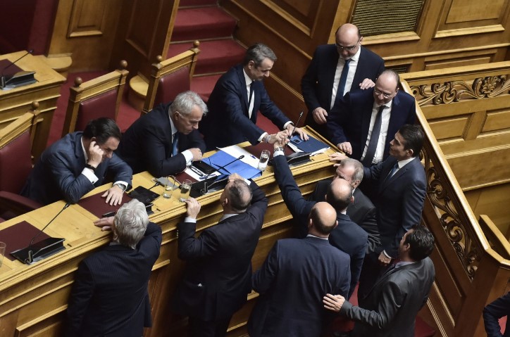  Καταψηφίστηκε η πρόταση δυσπιστίας για τα Τέμπη από 159 βουλευτές