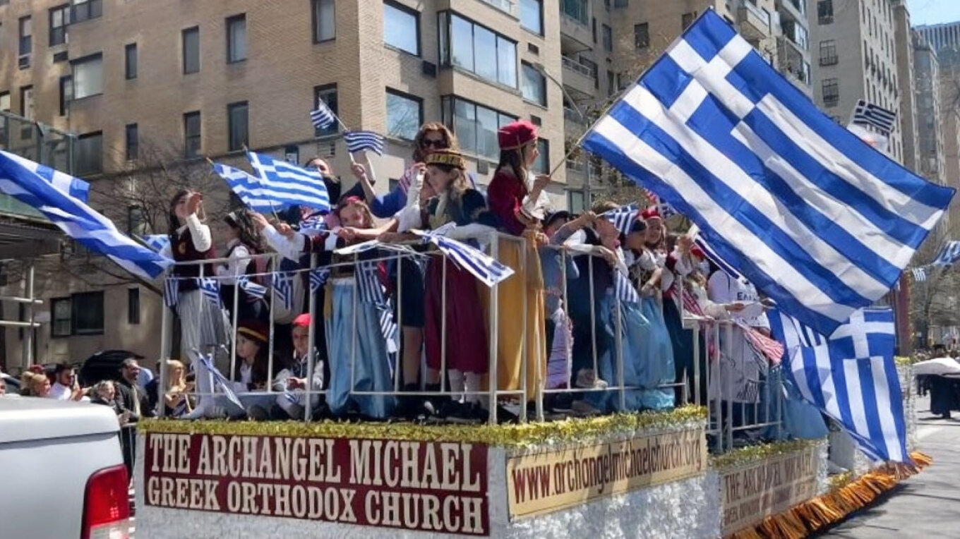 Νέα Υόρκη: Παρέλαση στην 5η λεωφόρο για την 25η Μαρτίου - Το Μανχάταν στα χρώματα της Ελλάδας