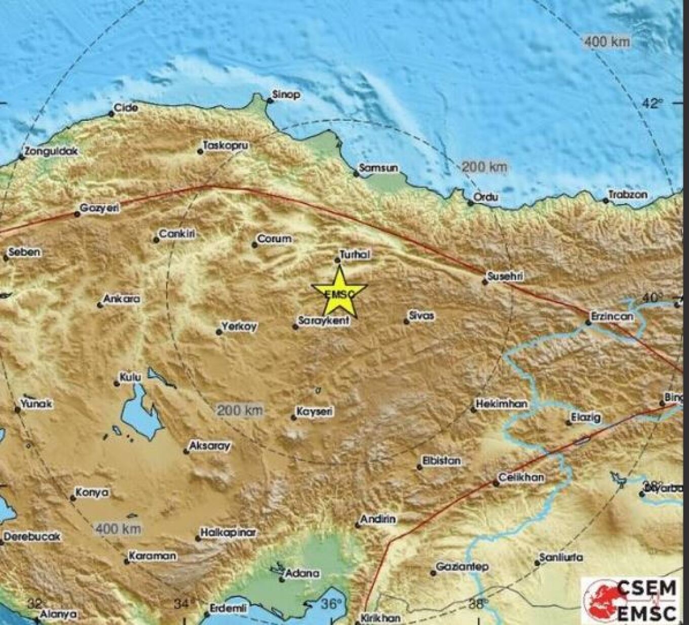 Σεισμός 5,6 βαθμών της κλίμακας Ρίχτερ ταρακούνησε το απόγευμα την κεντρική Τουρκία, κοντά στην Άγκυρα. Το επίκεντρο της σεισμικής δόνησης εντοπίζεται περίπου 8 χιλιόμετρα βορειοδυτικά της Τοκάτης και το εστιακό βάθος υπολογίζεται σε έξι χιλιόμετρα. Ο υπουργός Εσωτερικών της Τουρκίας, Αλί Γερλίκαγια, δήλωσε: «Ο Κυβερνήτης της Τοκάτ, η AFAD και όλες οι ομάδες των αρμόδιων αρχών ξεκίνησαν επιτόπια αυτοψία στην περιοχή, όπου σημειώθηκε ο σεισμός των 5,6 Ρίχτερ, στο Σουλουσαράι της επαρχίας Τοκάτ. Παρακολουθούμ