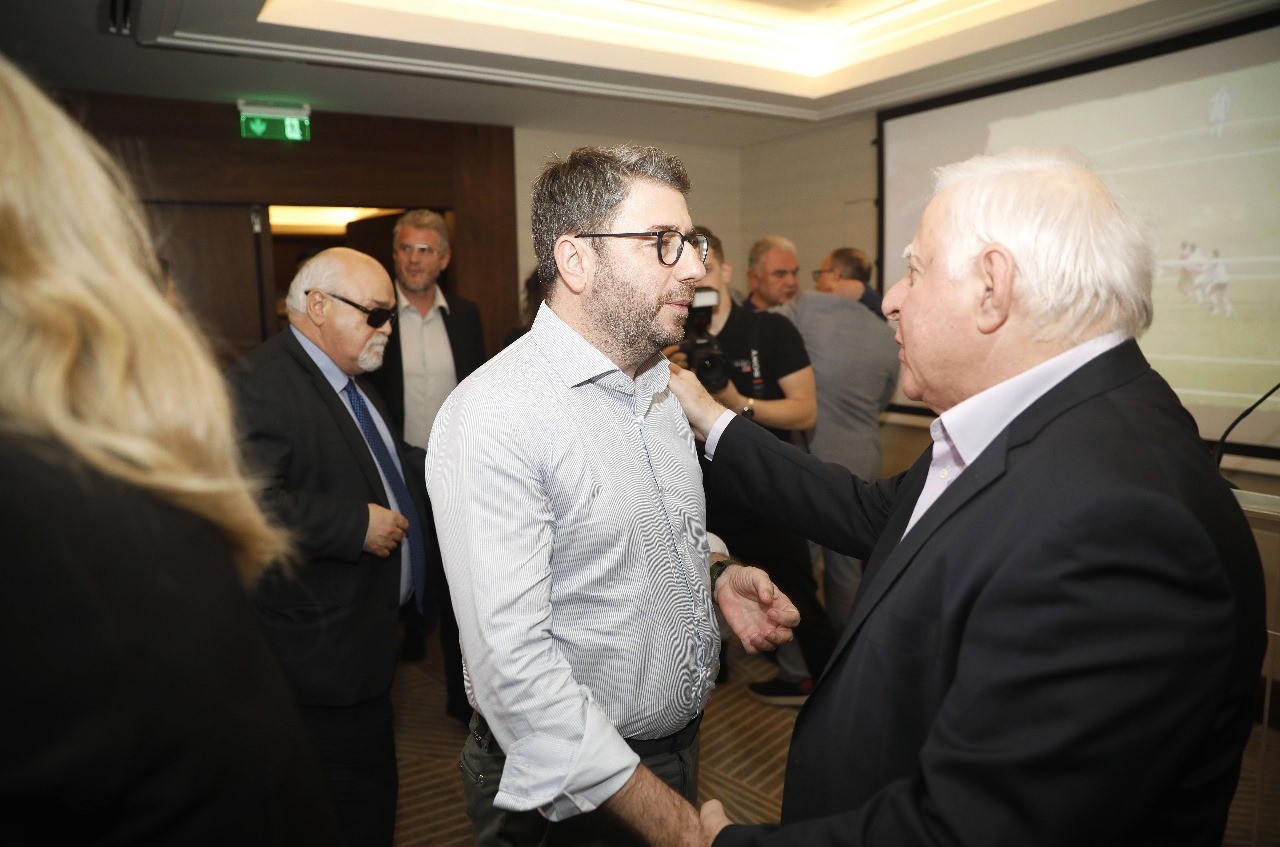 Ο Ζαγοράκης παρουσίασε το βιβλίο του