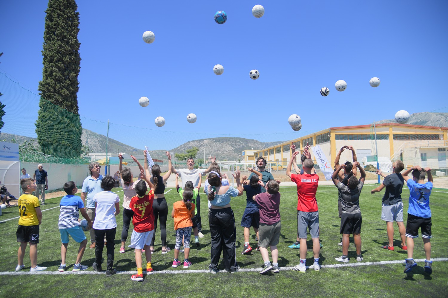 Ο ΟΠΑΠ παρέδωσε ένα γήπεδο 5x5 στο Κορωπί για τα παιδιά από «Το Χαμόγελο του Παιδιού»