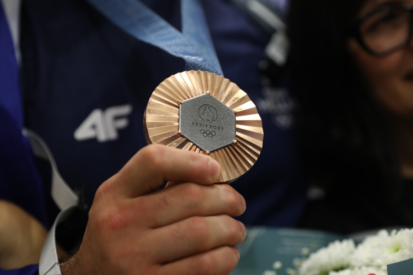 Αποθέωση για τον Τσελίδη που επέστρεψε στην Ελλάδα