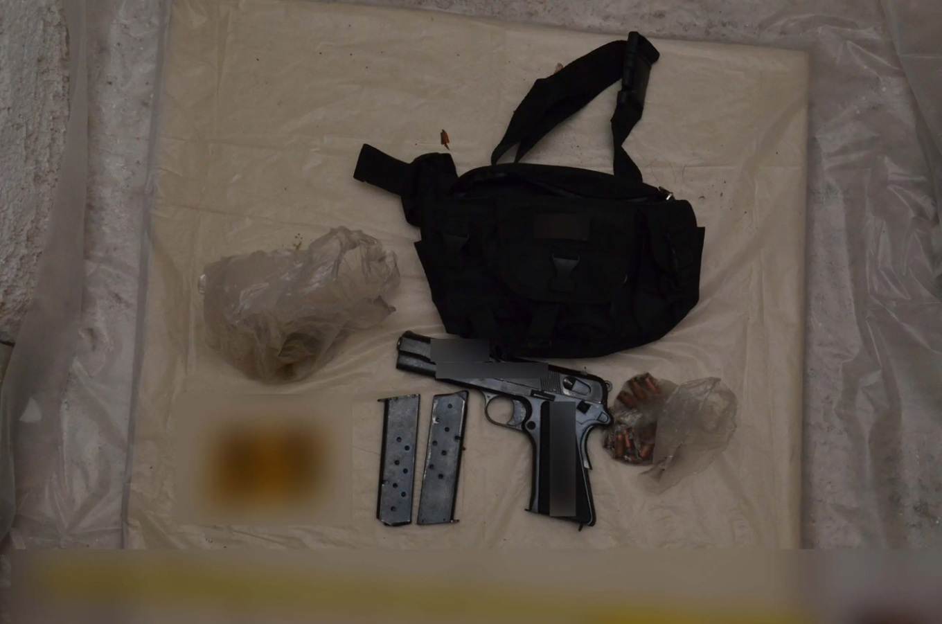 Το οπλοστάσιο που εντοπίστηκε στη γιάφκα στο Παγκράτι