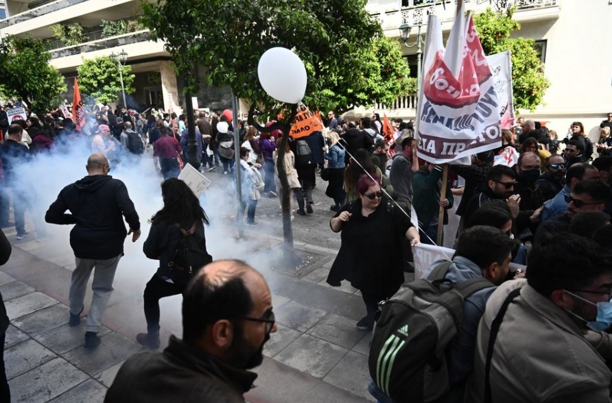 Ένταση στο συλλαλητήριο των εκπαιδευτικών στο κέντρο της Αθήνας