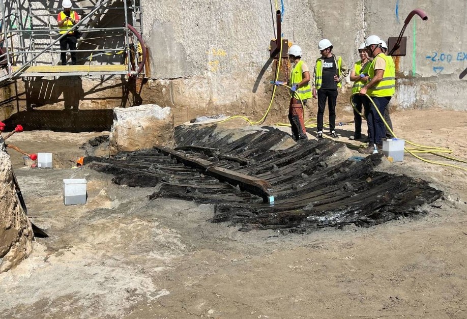 Mεσαιωνικό πλοίο 500 ετών βρέθηκε σε ιστορική ψαραγορά