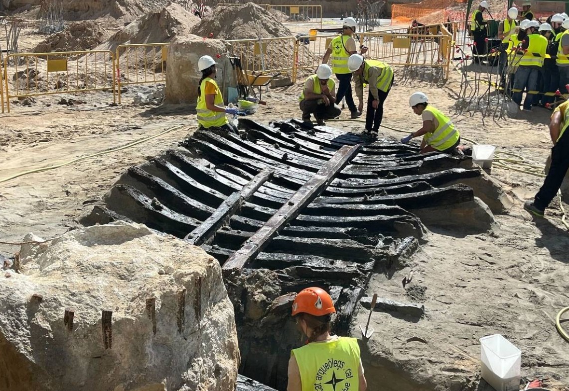 Mεσαιωνικό πλοίο 500 ετών βρέθηκε σε ιστορική ψαραγορά