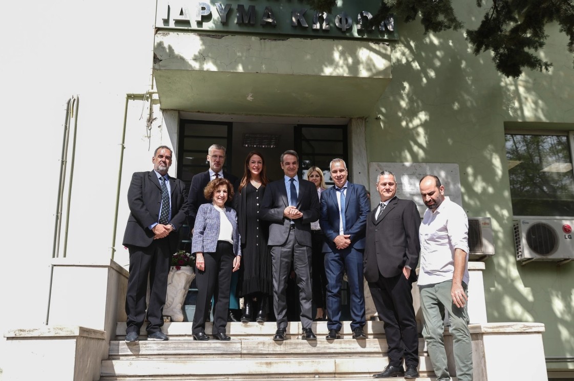 Μητσοτάκης κωφοί